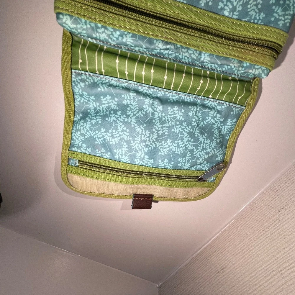 Fossil Cosmetic Bag - Picture 4 of 9